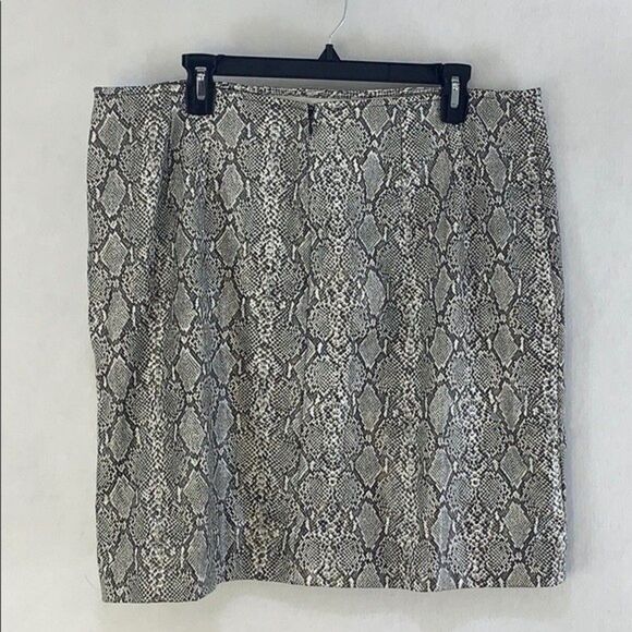 PLUS SIZE Vintage Venezia Jeans polyurethane/vegan leather pencil skirt - Picture 4 of 6